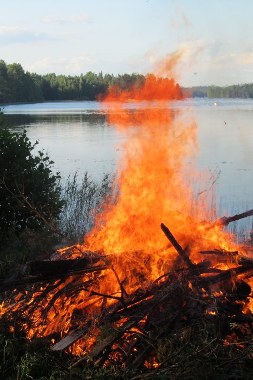 Sulkavankosken juhannusjuhla Sulkavankosken juhannusjuhla