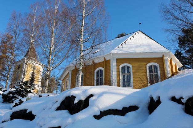 Heinolan kirkko talvella