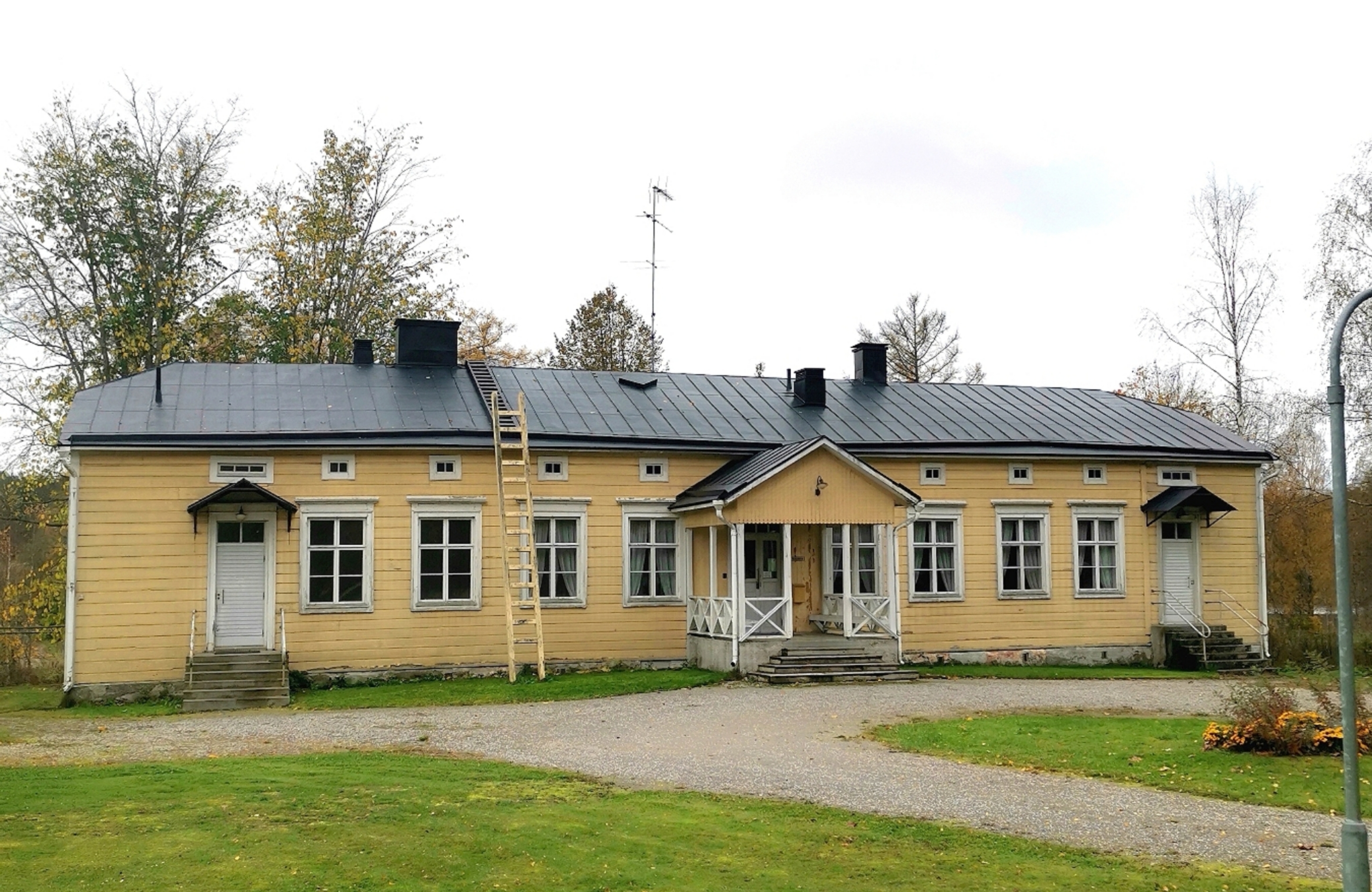 Kirkonkylän pappila. Myyntiaika päättynyt 23.11.2020_käsittelyssä Kirkonkylän pappila. Myyntiaika päättynyt 23.11.2020_käsittelyssä
